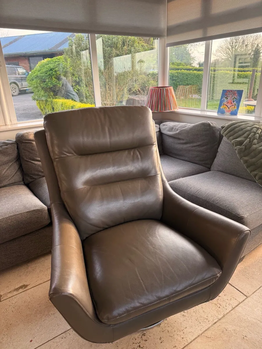 Grey Leather Swivel Chair - retail price €1,000 - Image 2