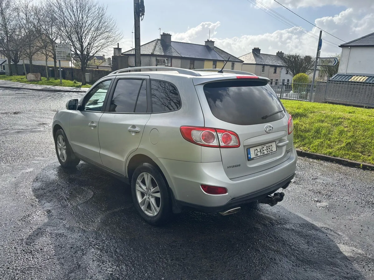 2012 Hyundai Santa Fe 2.2 Automatic 4WD - Image 4