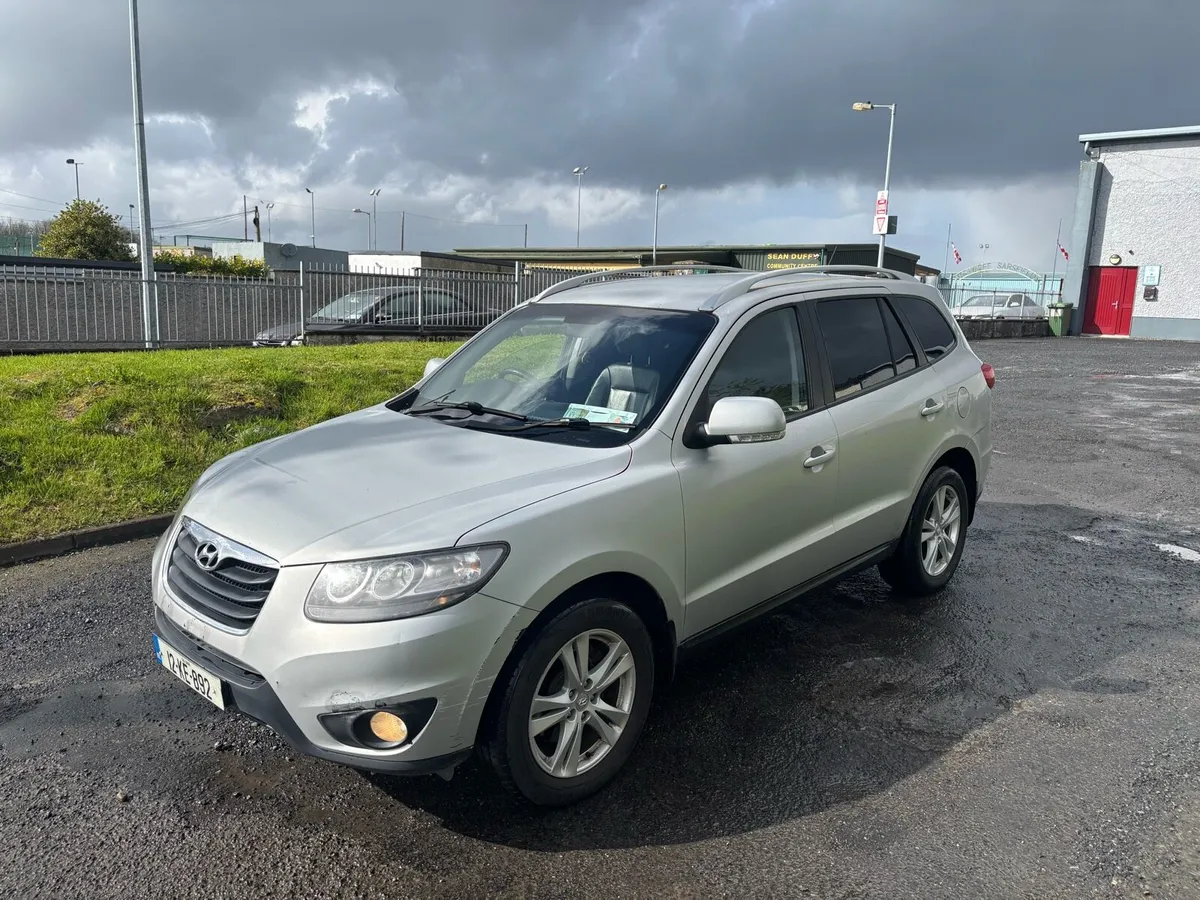 2012 Hyundai Santa Fe 2.2 Automatic 4WD - Image 1