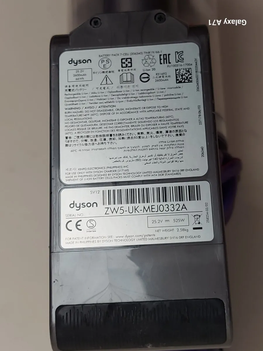 Dyson Cyclone V10 Animal. working perfect - Image 3