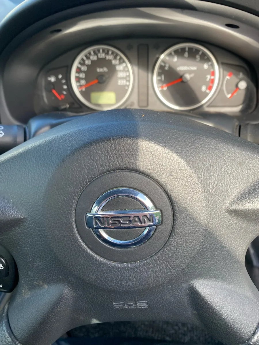 Nissan almera - Image 2