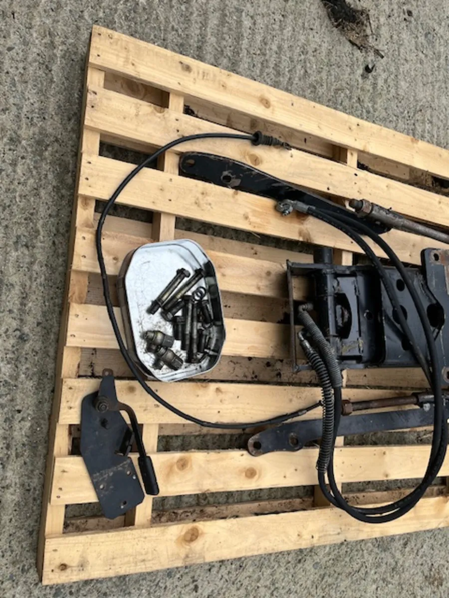 Pickup Hitch to suit New Holland 115 TSA etc - Image 3
