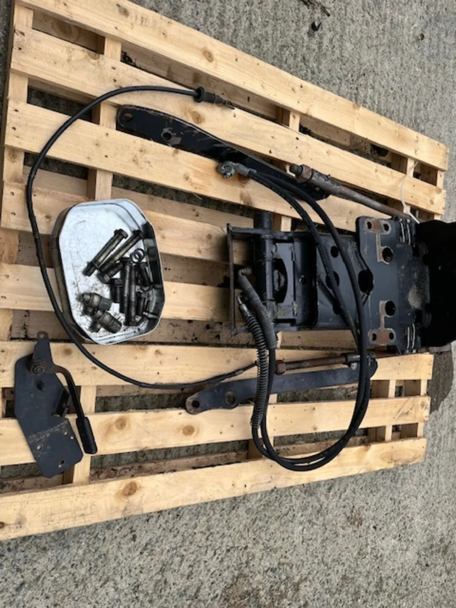 Pickup Hitch to suit New Holland 115 TSA etc - Image 4