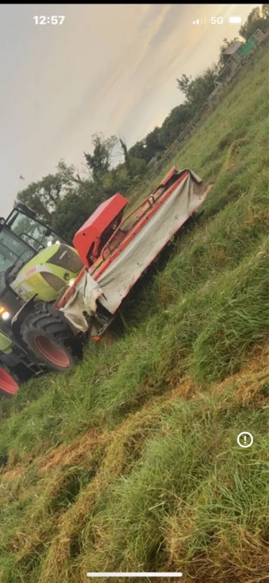 Kuhn front mower - Image 1