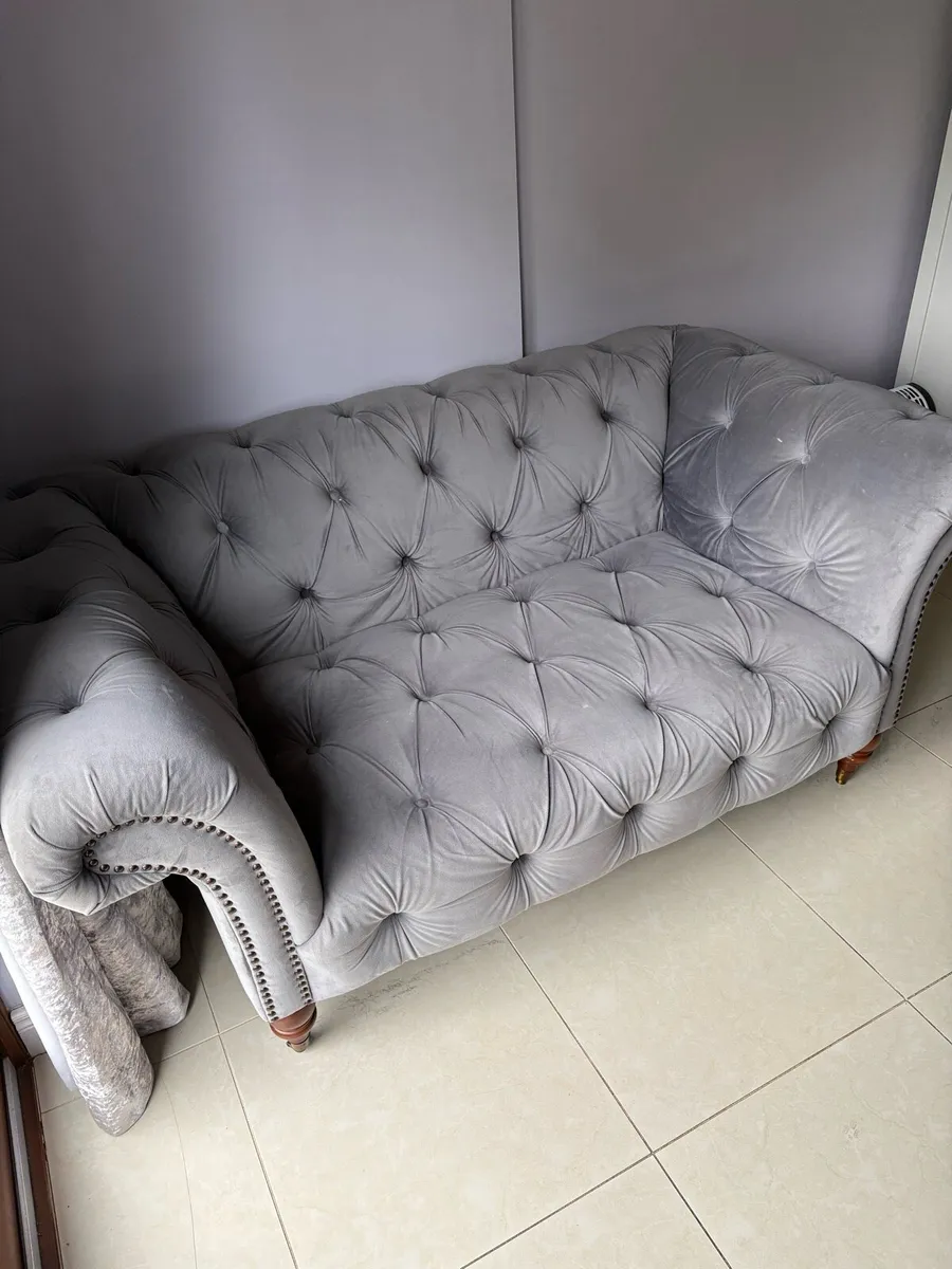 Chesterfield Sofe - Image 2