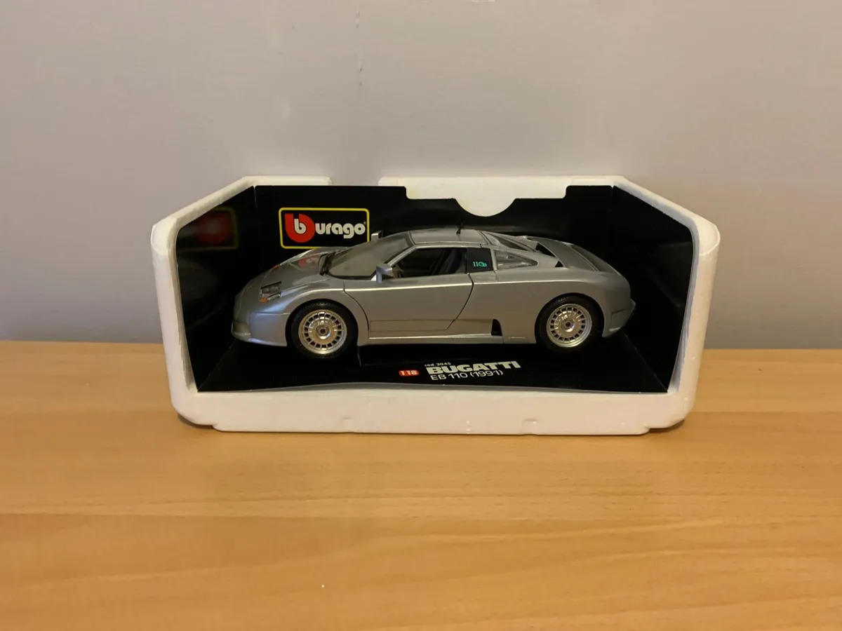 1991 Bugatti EB110 1/18 Burago Model Car - Image 4