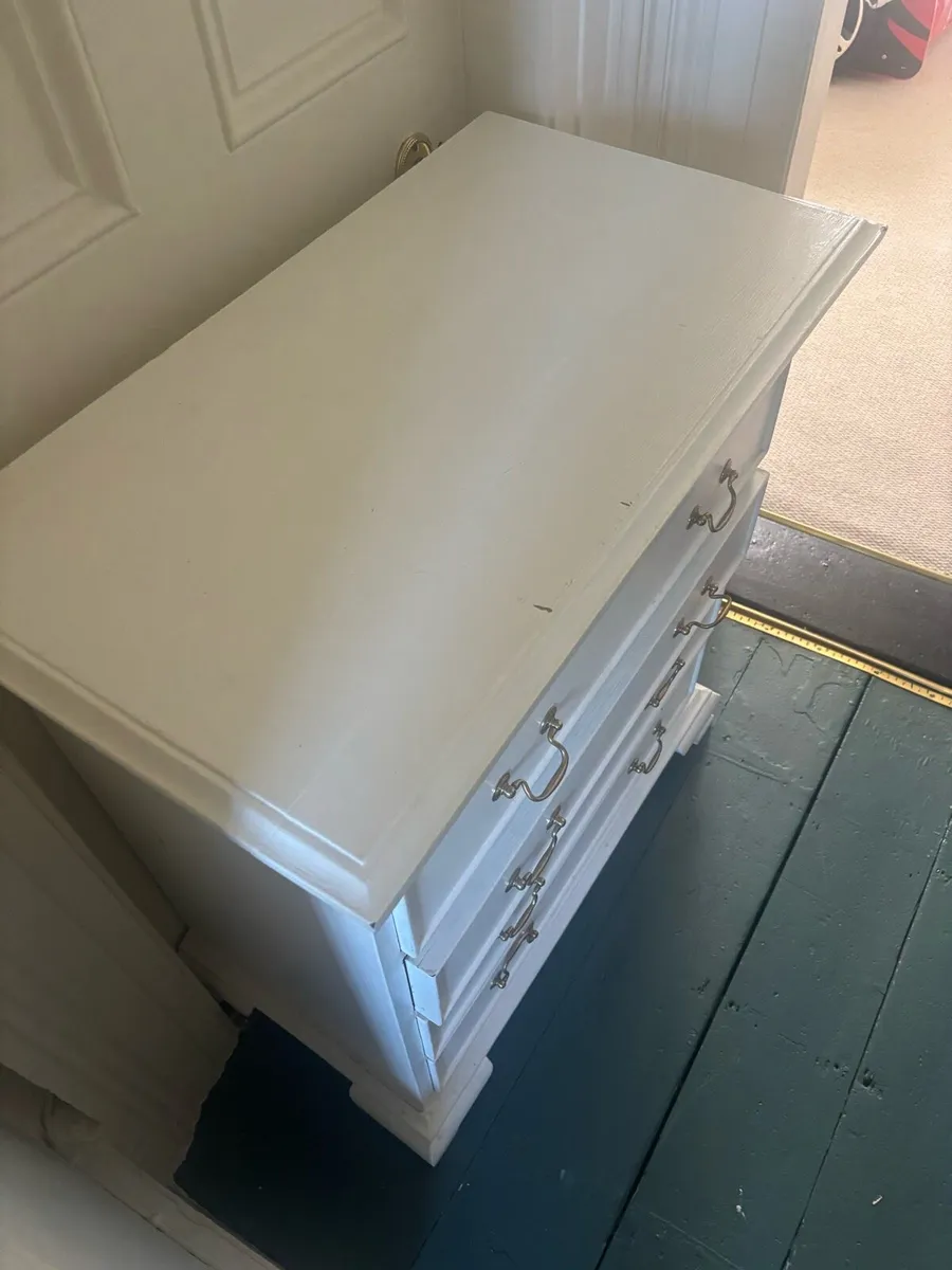 Chest of drawers - Image 2