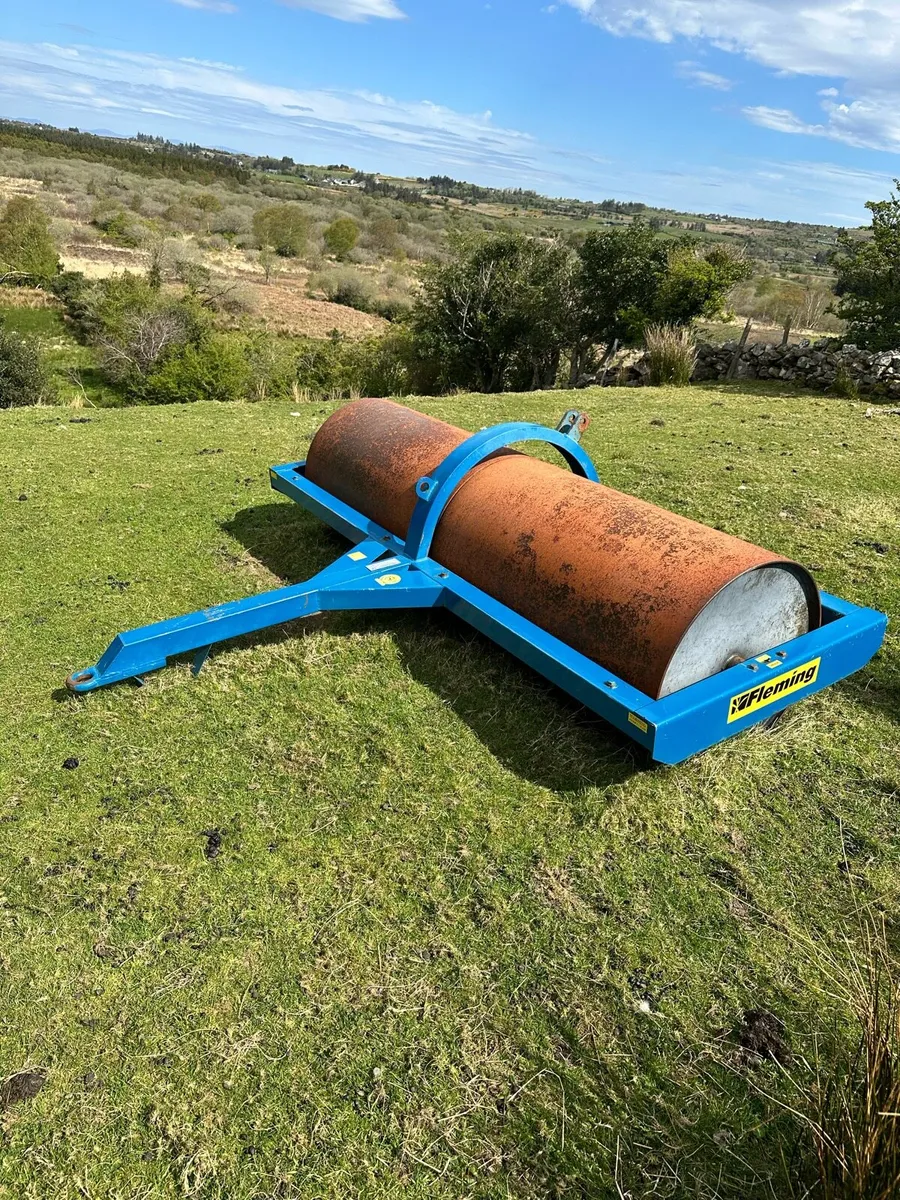 ***FLEMING 8ft Roller*** - Image 1