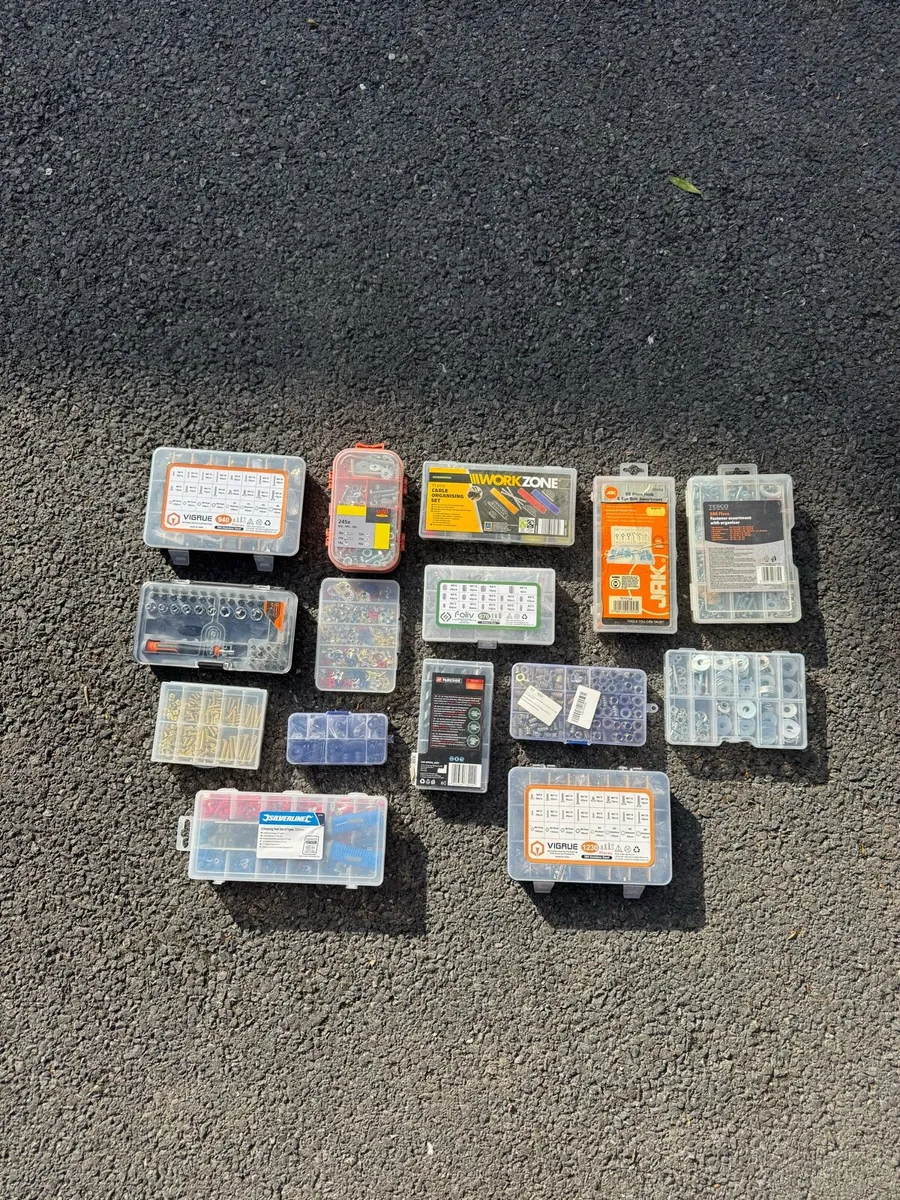 Screws and bolts - Image 1