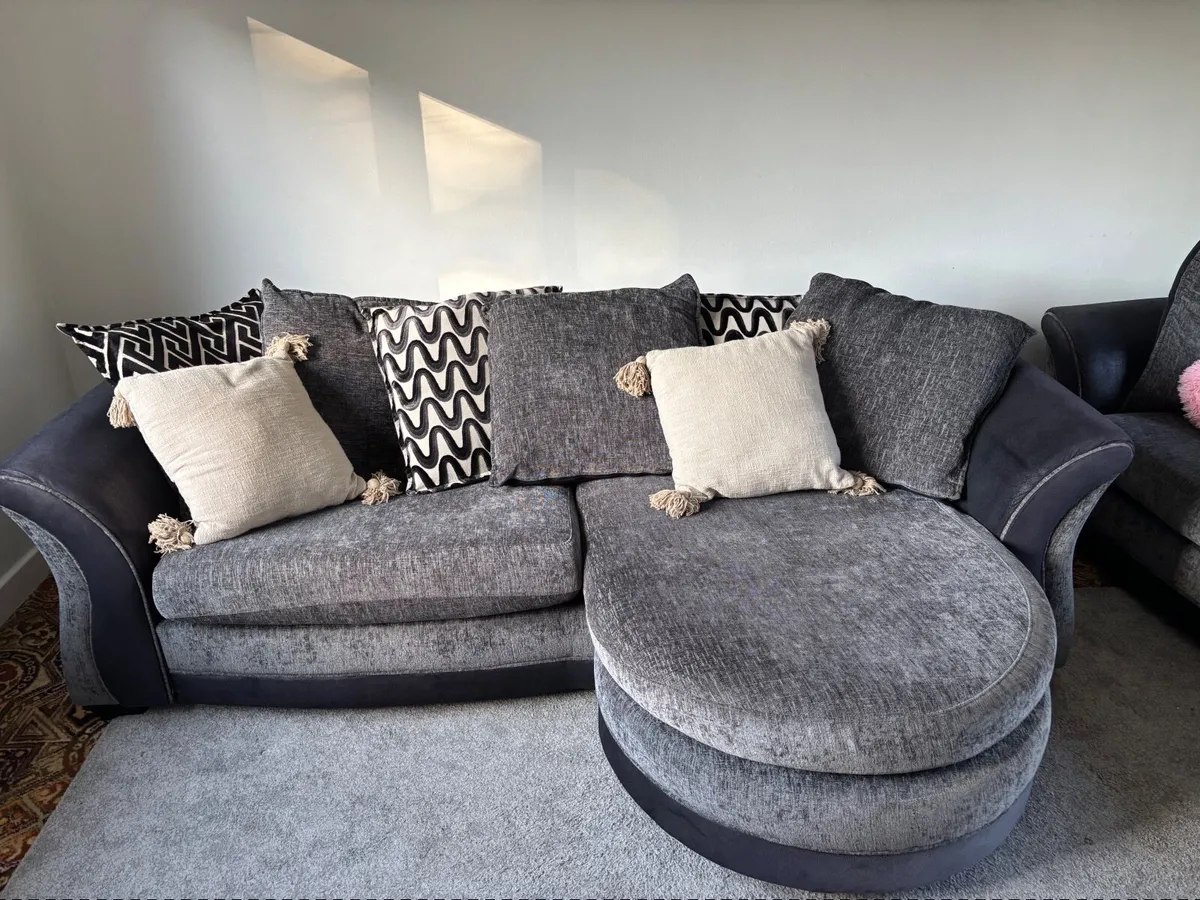 Twin Sofa Set for Sale - Image 2