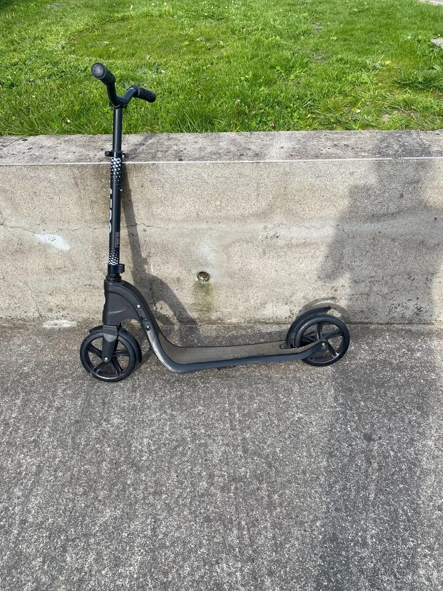 scooter - Image 1