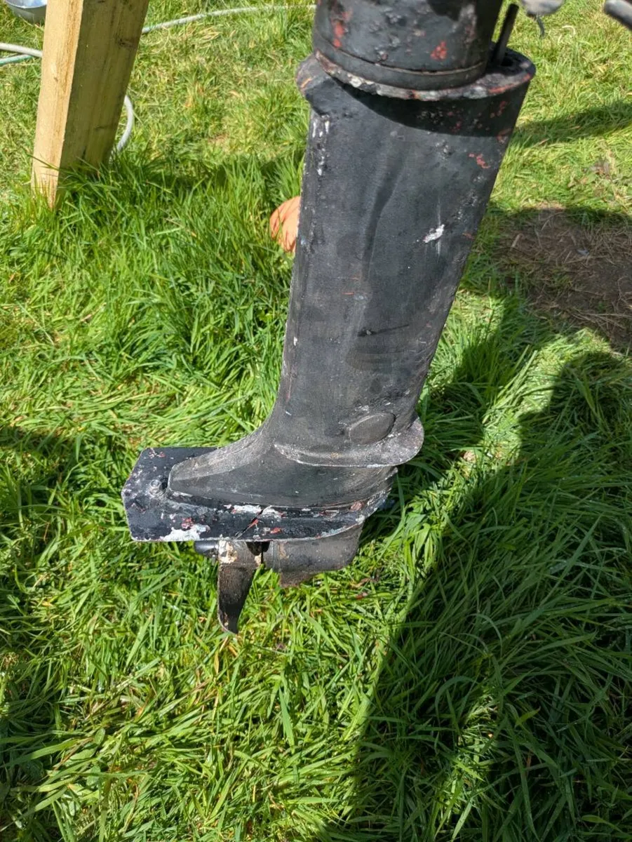 Mariner 5M outboard engine for repair or breaking - Image 4