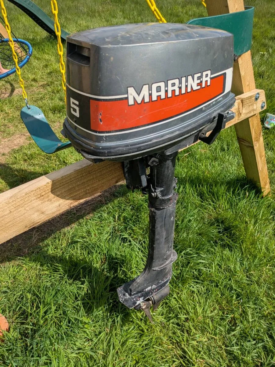 Mariner 5M outboard engine for repair or breaking - Image 1