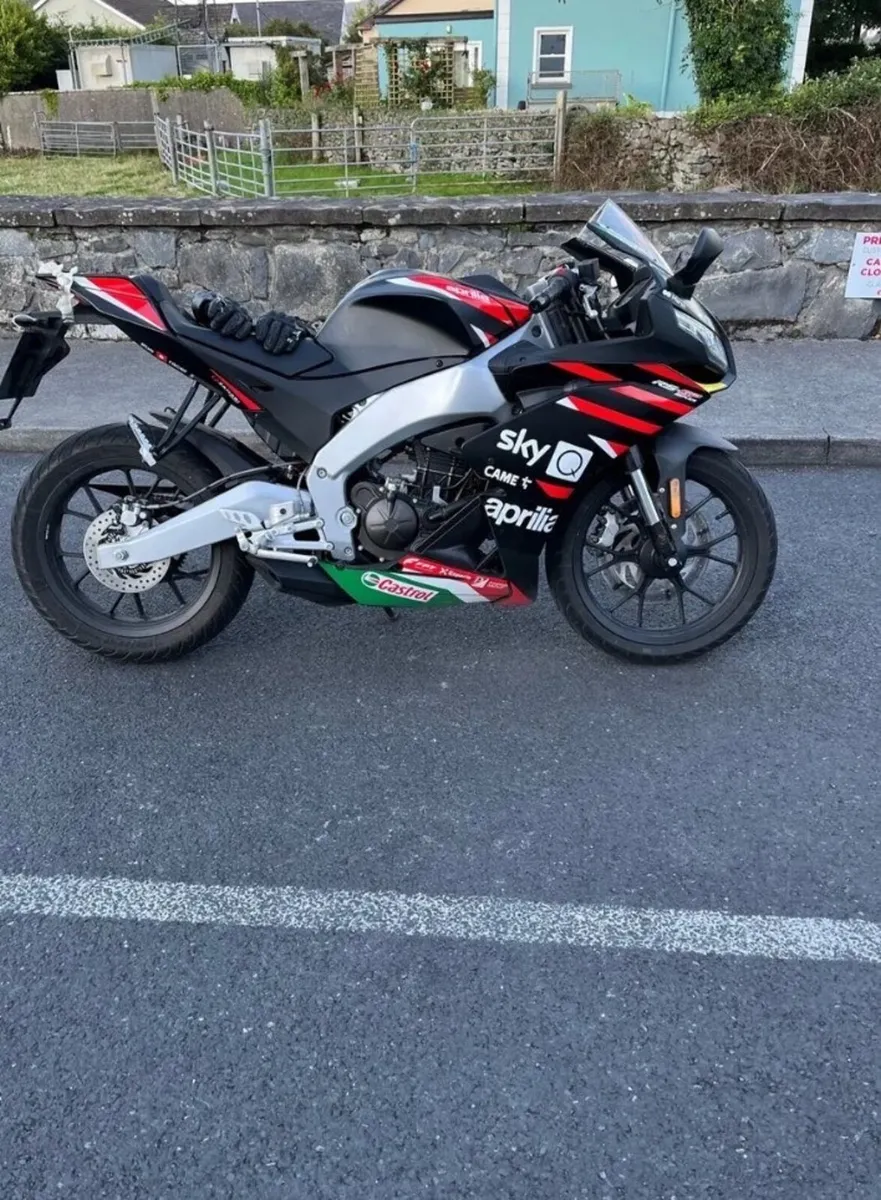 2022 aprilia rs 125 gp - Image 4