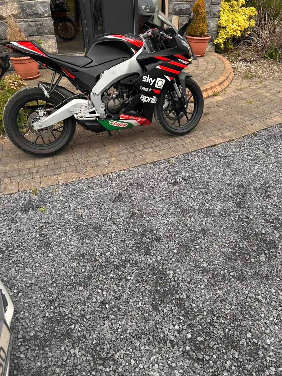 2022 aprilia rs 125 gp - Image 3