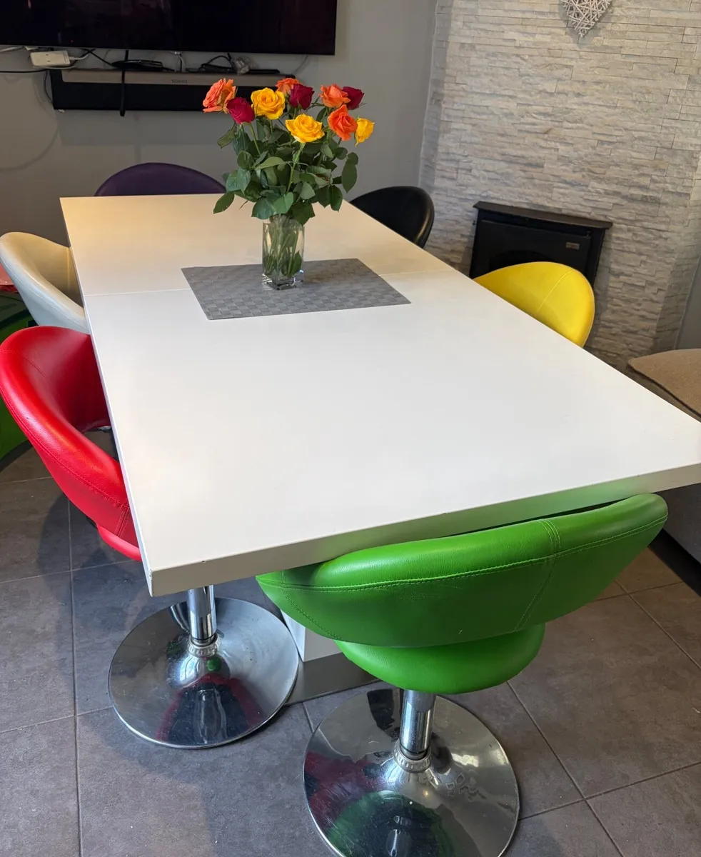 Kitchen Table - Image 1