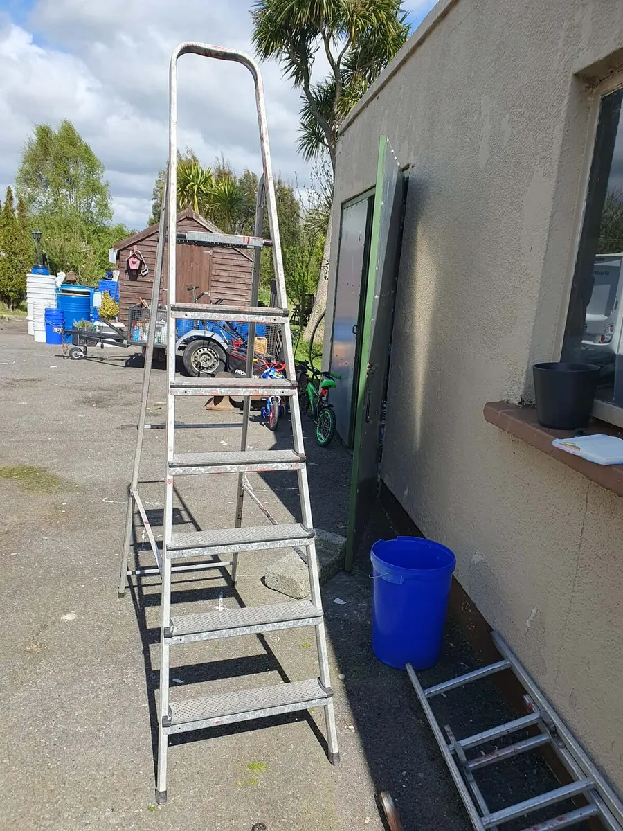 Aluminum ladder 7 feet 6 inches - Image 2