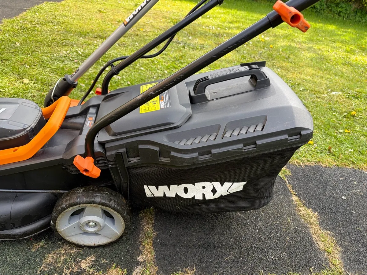 WORX Lawnmower and Strimmer - Image 4