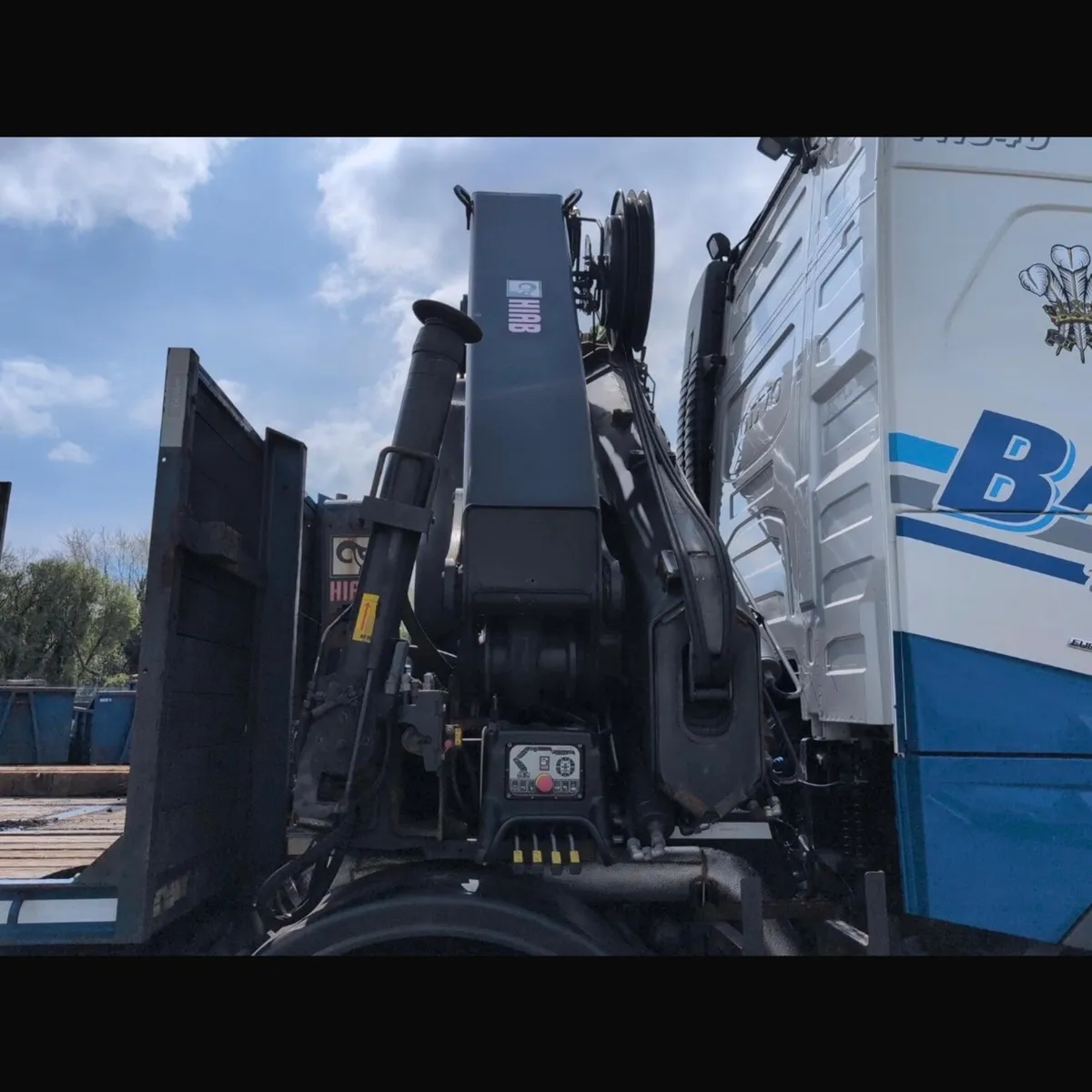 Volvo Hiab Beavertail - Image 2