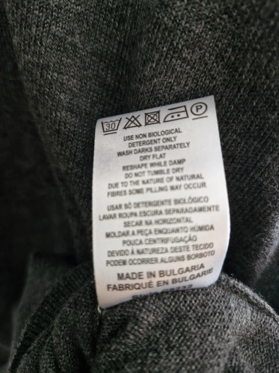 Calvin Klein v-neck golf jumper - Image 2