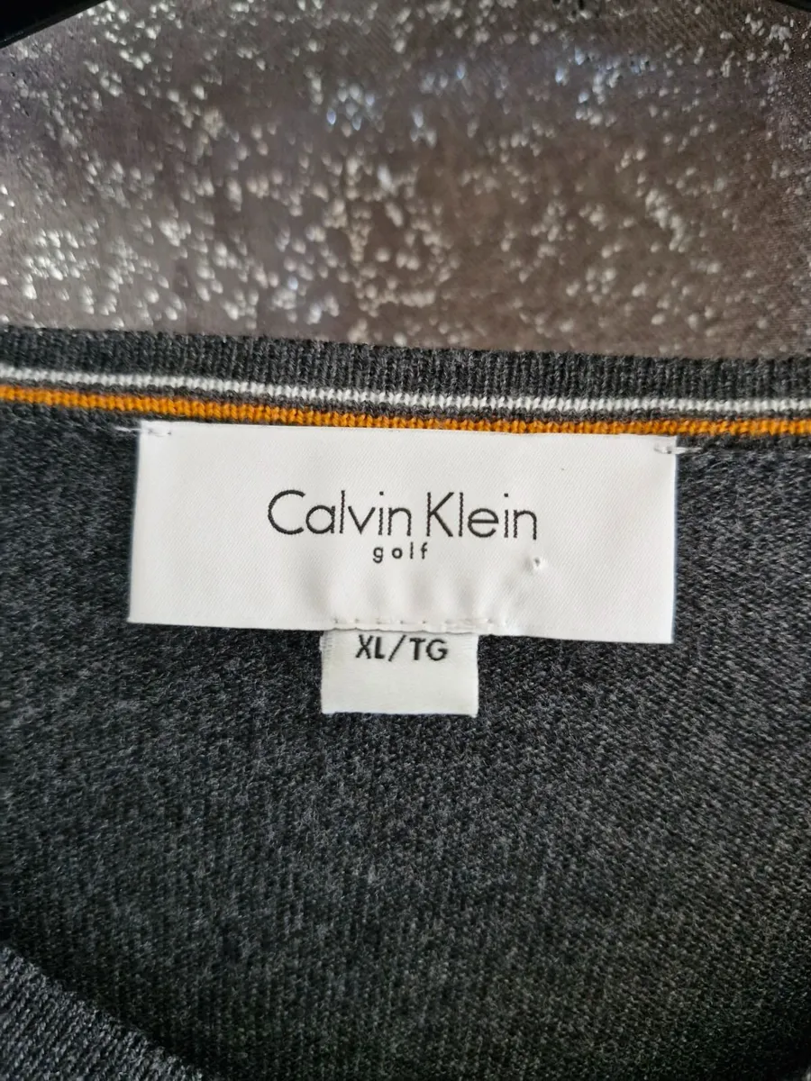 Calvin Klein v-neck golf jumper - Image 4