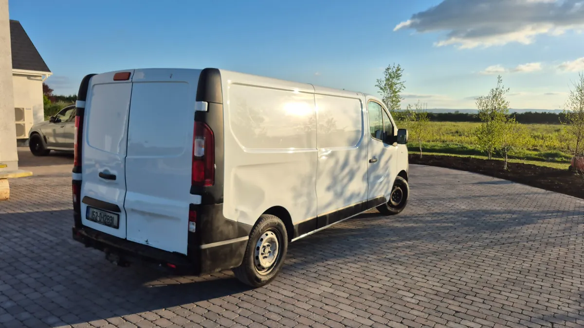 2015 Opel Vivaro lwb - Image 4