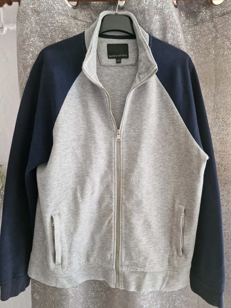 Banana Republic zip top - Image 2