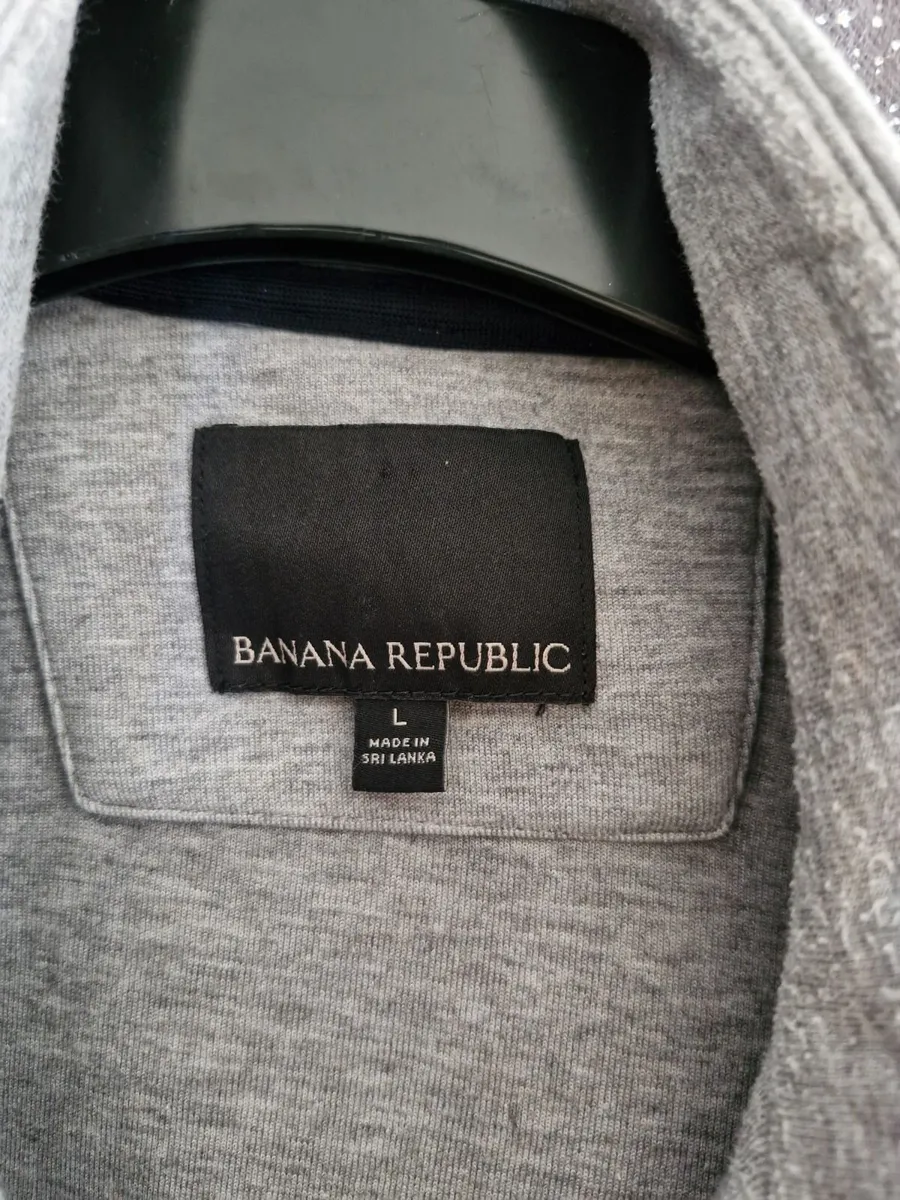Banana Republic zip top - Image 4