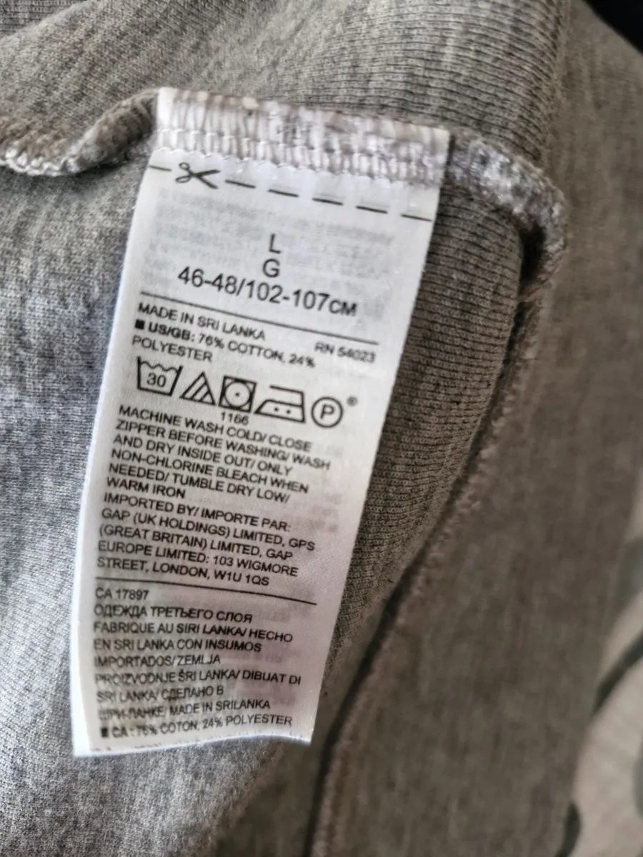 Banana Republic zip top - Image 3