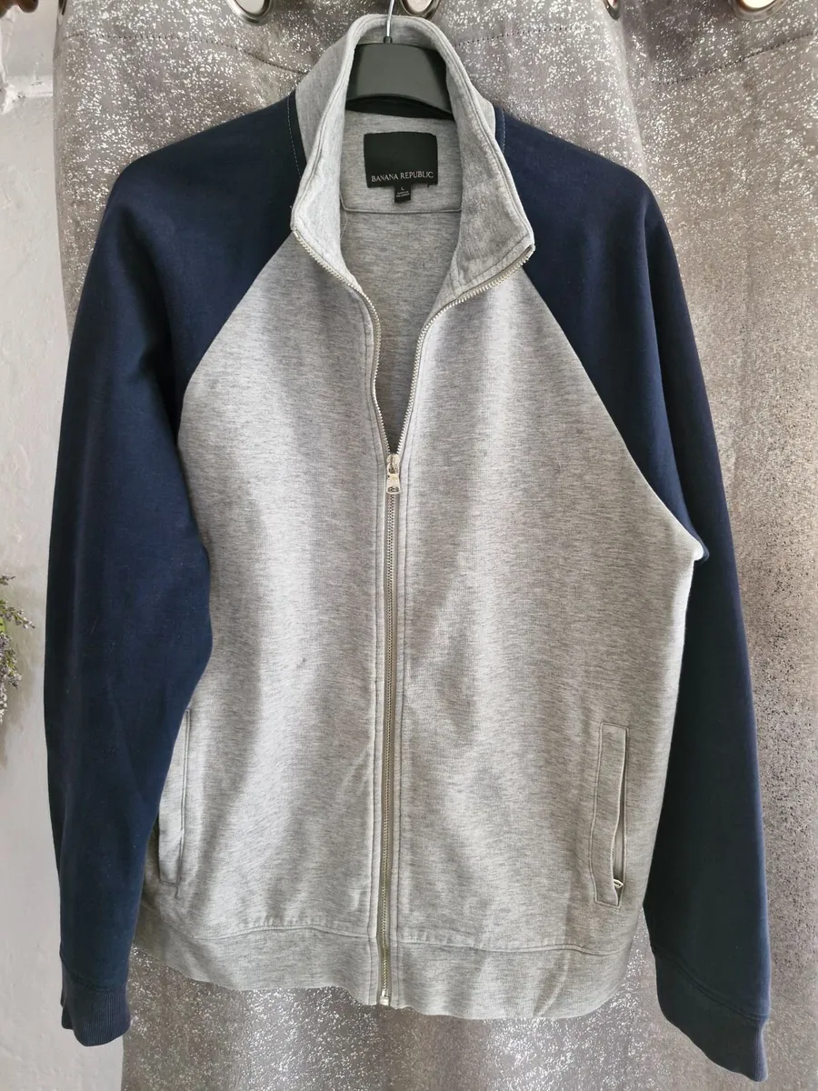 Banana Republic zip top - Image 1