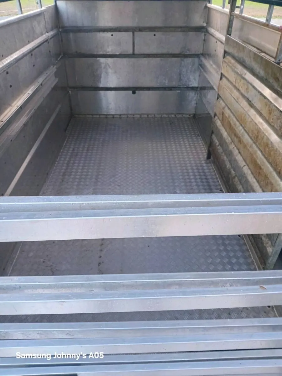 Cattle  trailer - Image 3