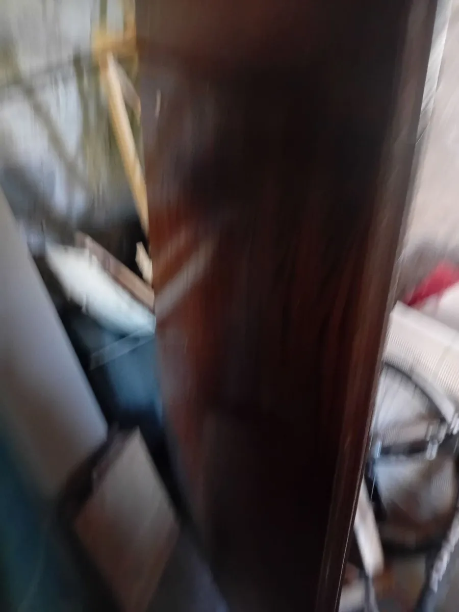 Dining room table - Image 1