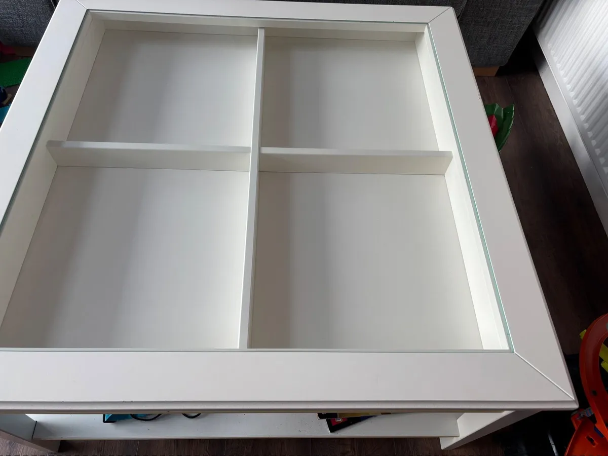 Coffee table - Image 1