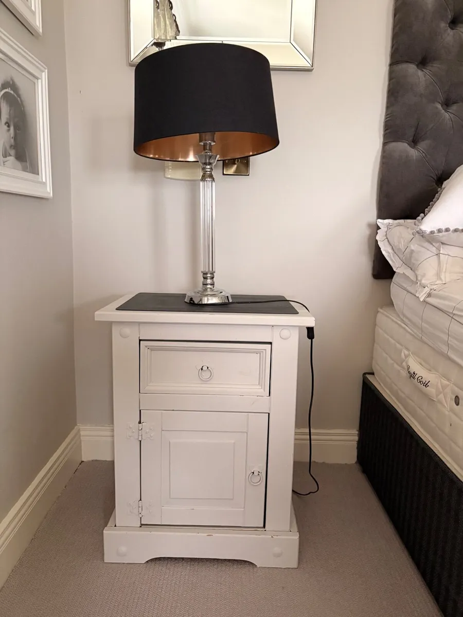 Bedside locker pine - Image 1