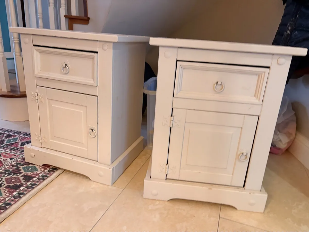 Bedside locker pine - Image 2