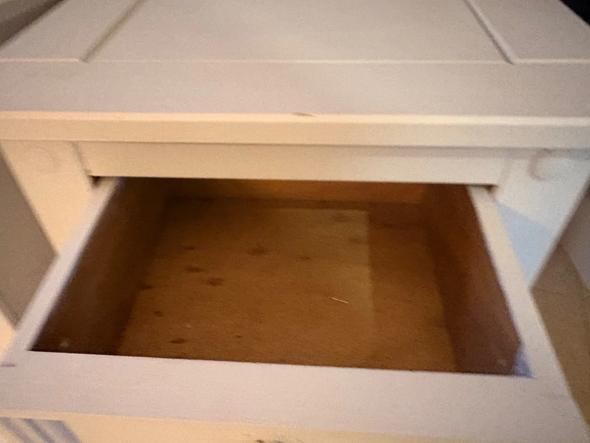 Bedside locker pine - Image 4