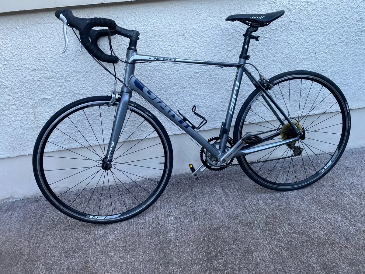 Like new Giant Defy 5 ML 21 inch frame - Image 4