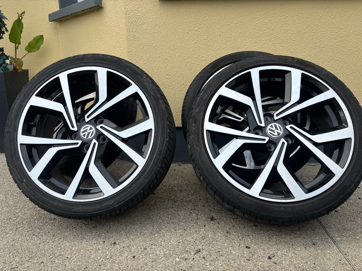 Alloys and tires - Image 1