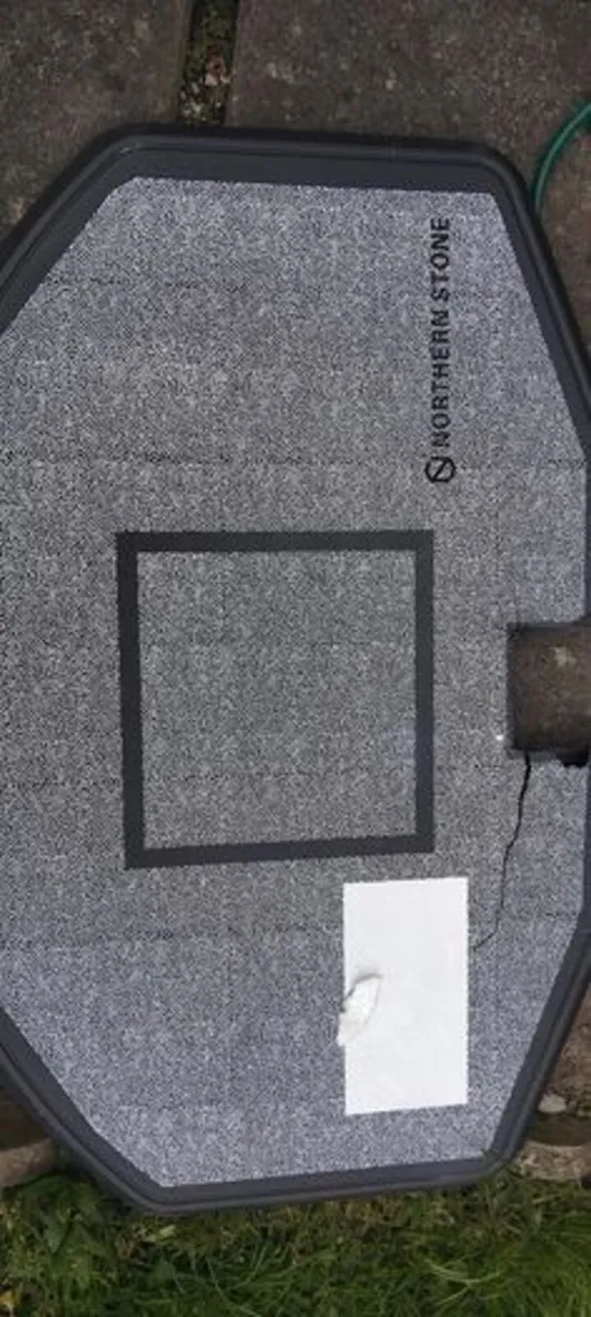 Basketball hoop - Image 1