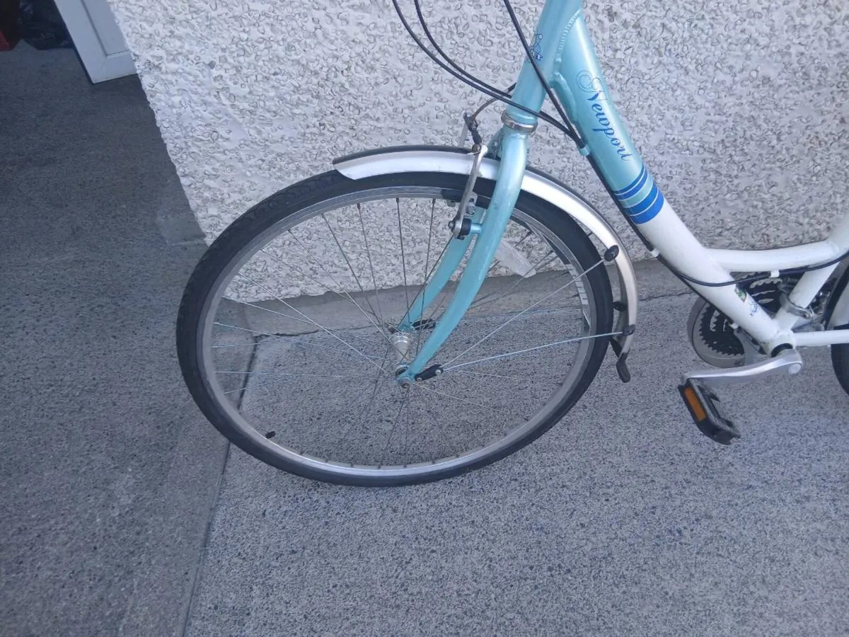 LADYS BIKE - Image 2