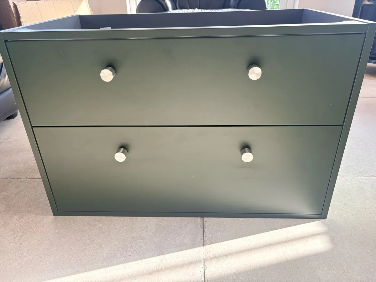 Wall mounted sink Unit - Image 1