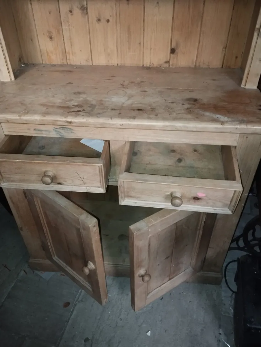 Vintage kitchen cabinet, great item, D18 - Image 4