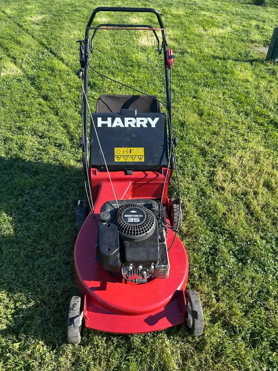 Harry 22” 3 speed selfdrive lawnmower - Image 1