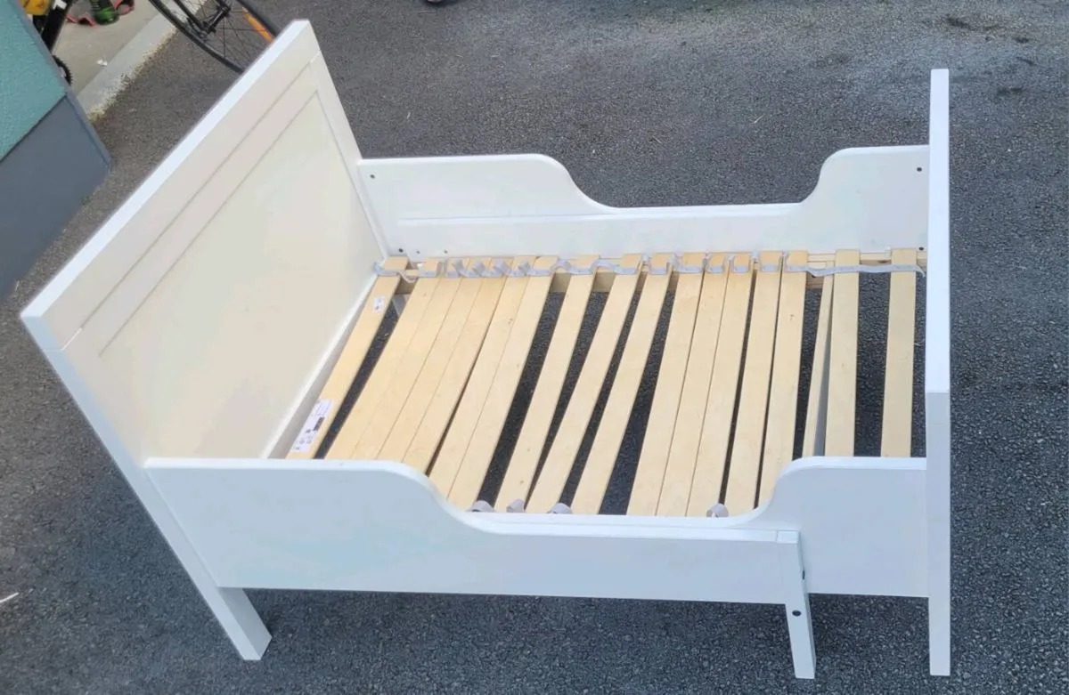 Child's Bed, Extendable - Image 3