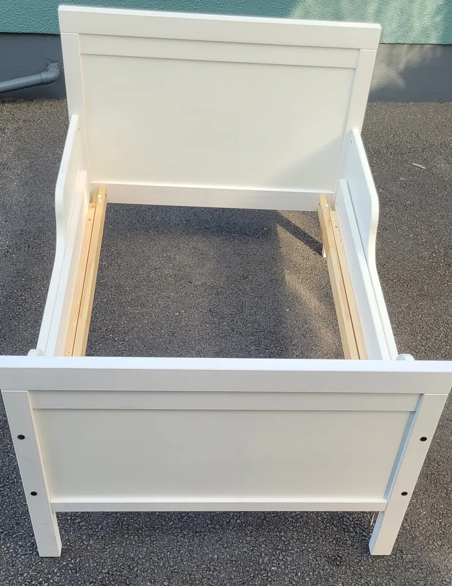 Child's Bed, Extendable - Image 2