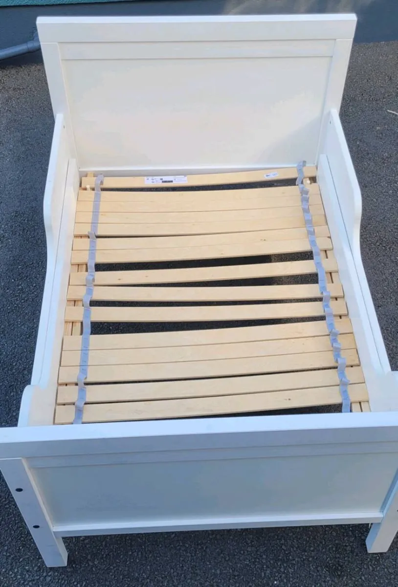 Child's Bed, Extendable - Image 1