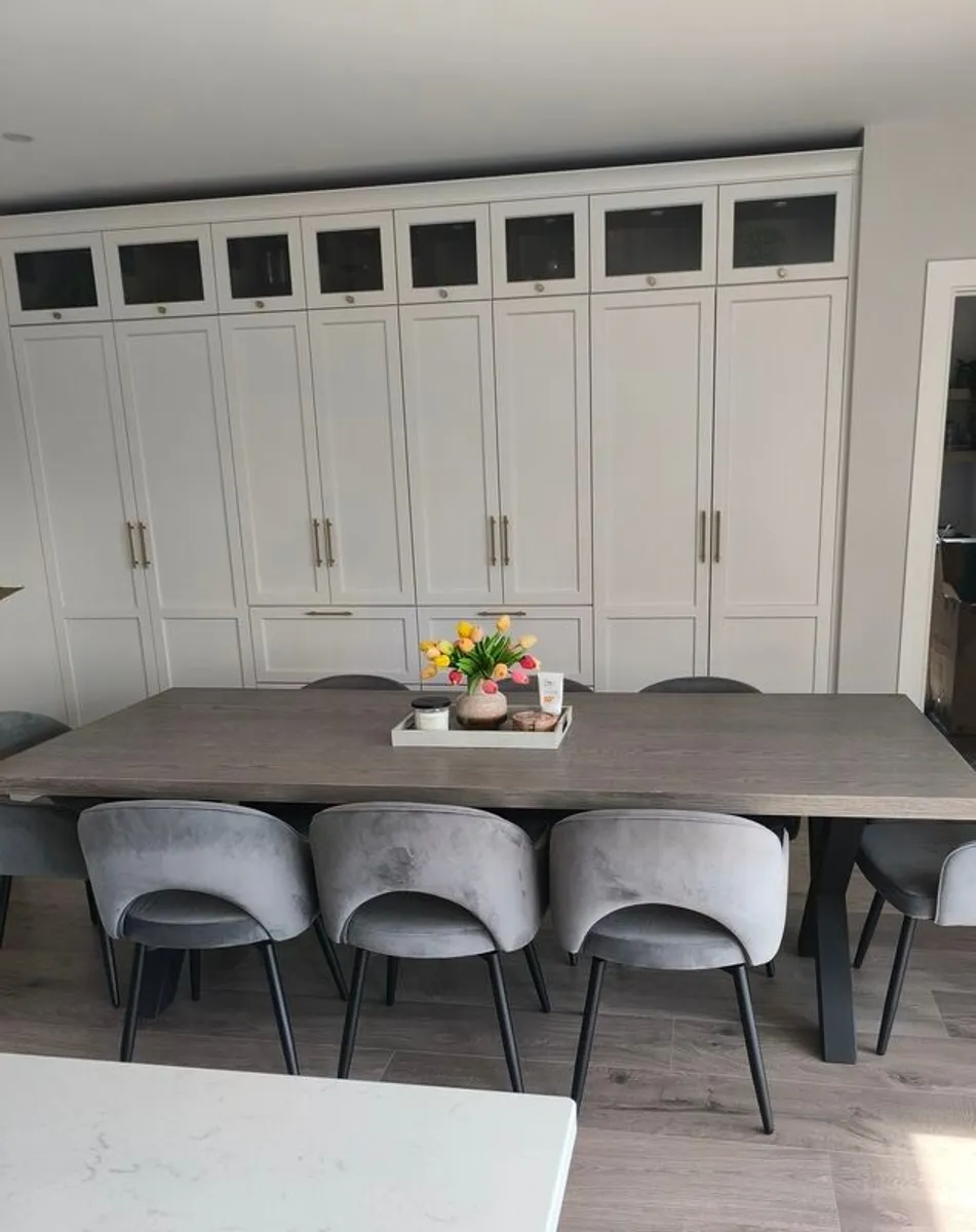 Grey velvet swivel dining chairs - Image 3