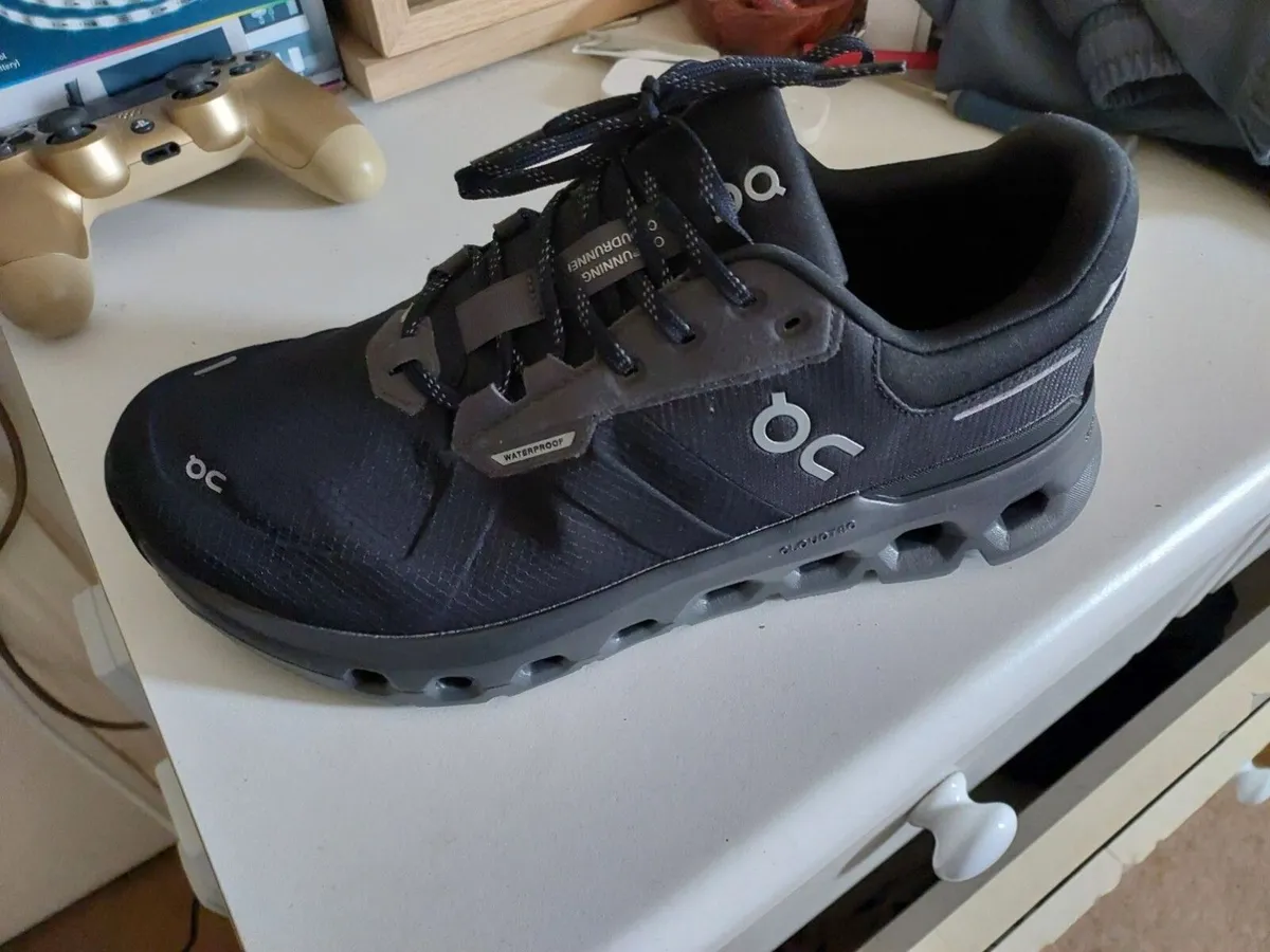 On Running Cloud 5 Waterproof (All Black) - Image 2