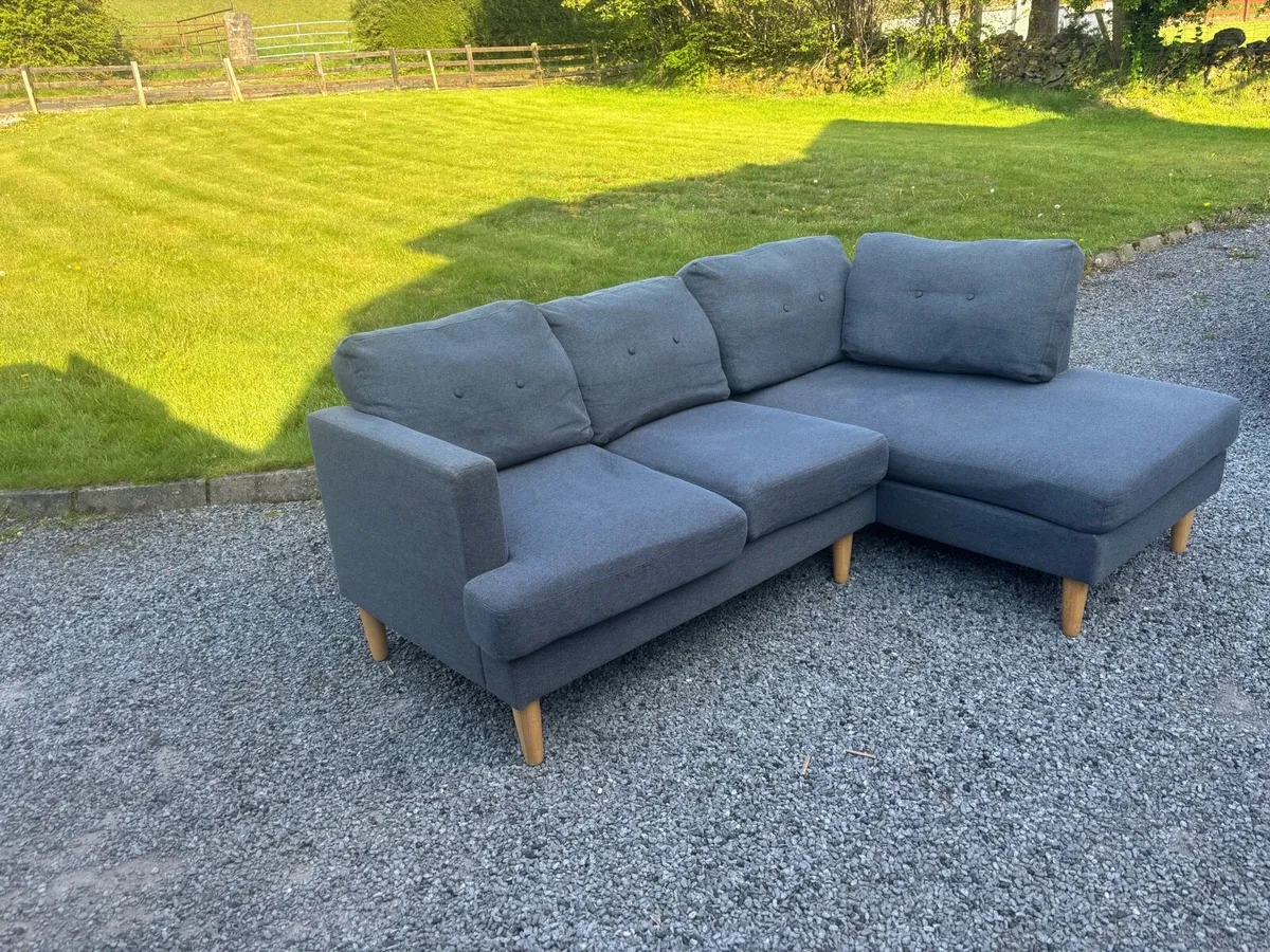 Small L shape sofa - Image 4