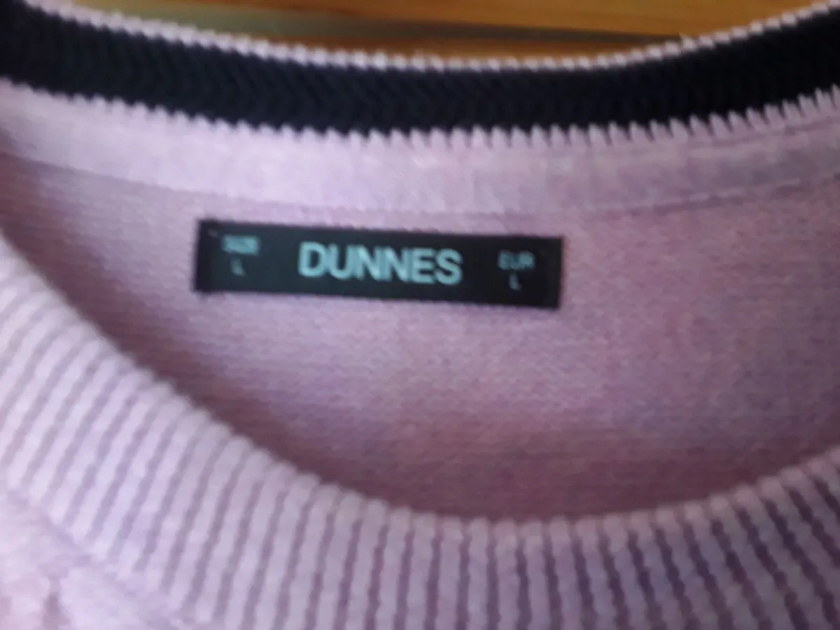 Gents brand new purple jumper size large - Image 2